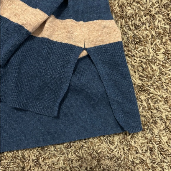 Madewell Lightweight Pocket Pullover - Picture 2 of 5
